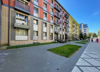 Продам 3-ком. квартиру, 57 м2, Калининградская область, Театральная улица, 29