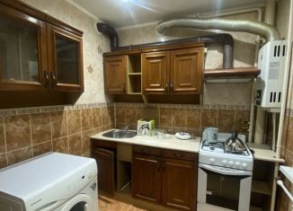 Сдается 2-ком. квартира, 45 м2, Кабардино-Балкариия, проспект Шогенцукова, 37