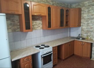 2-комнатная квартира в аренду, 60 м2, Калуга, улица Фомушина, 8