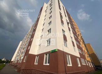 Продаю 2-комнатную квартиру, 64.5 м2, Уфа, улица Генерала Ишбулатова, 8/4