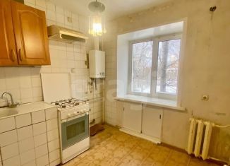 Продается 1-ком. квартира, 30.5 м2, Ухта, проспект Космонавтов, 4