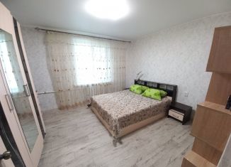 Сдаю 3-ком. квартиру, 60 м2, Крым, улица Цибизова, 9