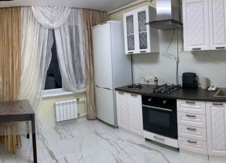 Сдаю 2-ком. квартиру, 56 м2, Москва, Ферганская улица, 15к1, метро Юго-Восточная