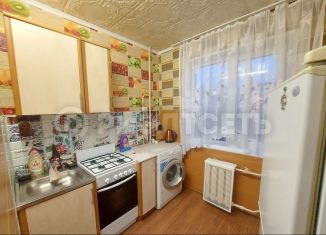 Продам 2-ком. квартиру, 42 м2, Мурманская область, улица Космонавтов, 8