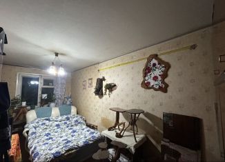 Продается трехкомнатная квартира, 57 м2, Кстово, улица 40 лет Октября, 21Б