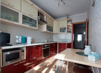 Продажа 3-ком. квартиры, 72 м2, Благовещенск, Институтская улица, 14