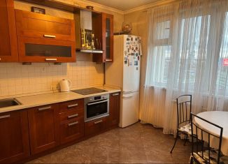 Продам 3-ком. квартиру, 78 м2, Москва, Беловежская улица, 37