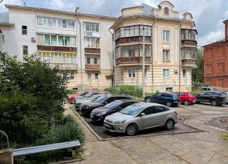 Продажа 2-ком. квартиры, 52.7 м2, Кировская область, улица Воровского, 20