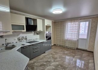 Продам трехкомнатную квартиру, 83 м2, Ростовская область, улица Висаитова, 3