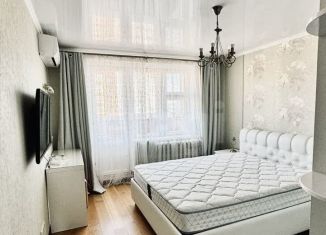 Сдается в аренду 3-ком. квартира, 90 м2, Тюмень, улица Николая Семёнова, 29к2, Восточный округ