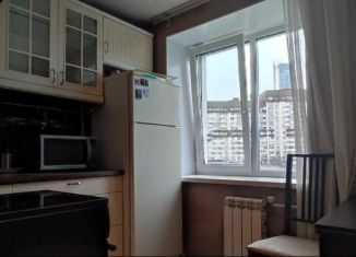 Сдам в аренду 2-комнатную квартиру, 50 м2, Екатеринбург, улица Шейнкмана, 2, метро Площадь 1905 года