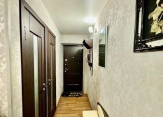 Сдается в аренду 2-комнатная квартира, 44 м2, Каменск-Шахтинский, Красная улица, 9