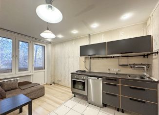 Продам однокомнатную квартиру, 35 м2, Москва, Окская улица, 12к1