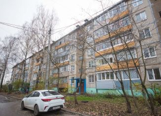 Продаю 3-ком. квартиру, 61 м2, Ярославская область, улица Громова, 2