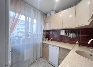 Продам 1-ком. квартиру, 31.5 м2, Новосибирск, улица Петухова, 26