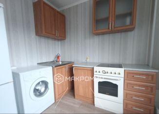 Сдается 1-ком. квартира, 36 м2, Брянск, улица Комарова, 61