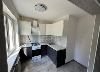 Продам 3-ком. квартиру, 59.1 м2, Омск, улица Лукашевича, 3А