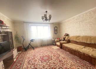 Продам 3-комнатную квартиру, 65 м2, Нижнекамск, проспект Вахитова, 2