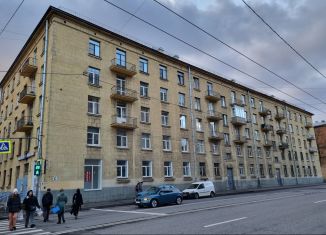 Продаю 2-ком. квартиру, 56 м2, Санкт-Петербург, Василеостровский район, Малый проспект Васильевского острова, 70