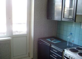 Сдается трехкомнатная квартира, 65 м2, Санкт-Петербург, улица Сикейроса, 17к3, метро Проспект Просвещения