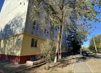 3-ком. квартира на продажу, 63.6 м2, Калмыкия, 8-й микрорайон, 63