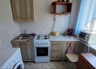 Сдам в аренду 5-ком. квартиру, 45 м2, Ставропольский край, улица Доваторцев, 21