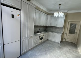 Продам 2-комнатную квартиру, 80 м2, Дагестан, проспект М. Омарова, 14А