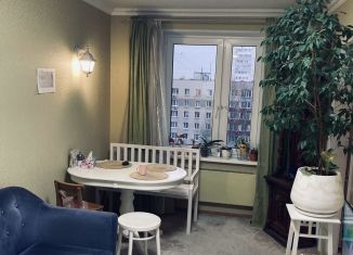 Продам 3-ком. квартиру, 59 м2, Москва, Кленовый бульвар, 8к1