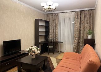 Аренда 2-комнатной квартиры, 60 м2, Москва, метро Бауманская, Спартаковская улица, 17