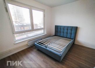 Сдается трехкомнатная квартира, 80 м2, Москва, Озёрная улица, 44, метро Говорово