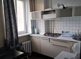 Сдаю в аренду 1-ком. квартиру, 30 м2, Евпатория, улица Короленко, 4