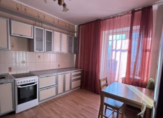 Сдам 1-ком. квартиру, 37.1 м2, Татарстан, Чистопольская улица, 82