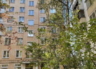 Продаю трехкомнатную квартиру, 56 м2, Москва, улица Приорова, 2А