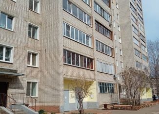 Продам 3-ком. квартиру, 65.2 м2, Киров, Производственная улица, 14, Ленинский район