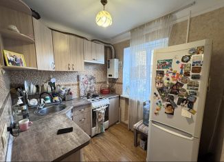 Продам 2-ком. квартиру, 43 м2, Ставропольский край, Кавказская улица, 1