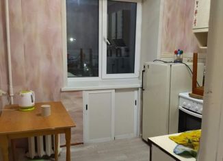 Сдача в аренду трехкомнатной квартиры, 60 м2, Ачинск, улица Кирова, 17