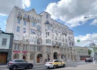 Продажа квартиры со свободной планировкой, 30 м2, Москва, Долгоруковская улица, 29, метро Новослободская