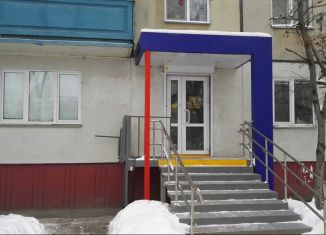 Продам помещение свободного назначения, 71.7 м2, Челябинск, Калининский район, улица Братьев Кашириных, 105