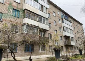 Продам 2-ком. квартиру, 47 м2, Смоленск, улица Маршала Соколовского, 14Б