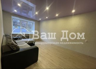 Двухкомнатная квартира на продажу, 45 м2, Мурманская область, улица Сивко, 11