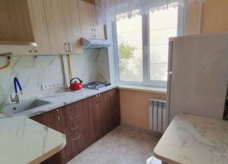 Сдам 2-ком. квартиру, 45 м2, Керчь, Заречная улица, 6