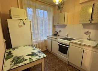 Сдается в аренду 1-комнатная квартира, 31.2 м2, Апатиты, улица Бредова, 25