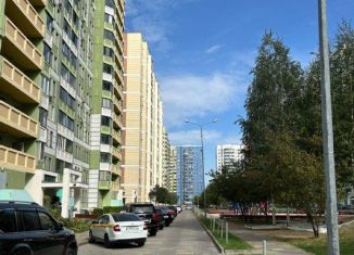 Сдаю в аренду 2-ком. квартиру, 52 м2, Москва, Базовская улица, 15к3