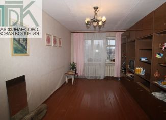 Продам 2-ком. квартиру, 42.5 м2, Арзамас, улица Калинина, 11