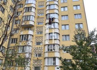 Двухкомнатная квартира на продажу, 54 м2, Каспийск, улица Зейнудина Батманова, 2