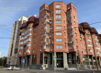 Продам 4-ком. квартиру, 175.4 м2, Новосибирск, улица Максима Горького, 51