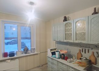 Продам 3-комнатную квартиру, 64 м2, поселок городского типа Бачатский, Комсомольская улица, 45