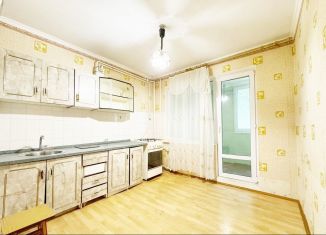 Продам 3-ком. квартиру, 83 м2, Ялта, Санаторный въезд, 8Бк1