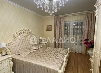 Продается 2-комнатная квартира, 68 м2, поселок Дубовое, Лунная улица, 1