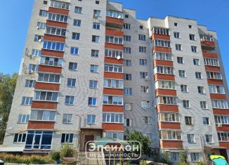 Продаю 2-ком. квартиру, 67 м2, Курская область, улица 50 лет Октября, 91